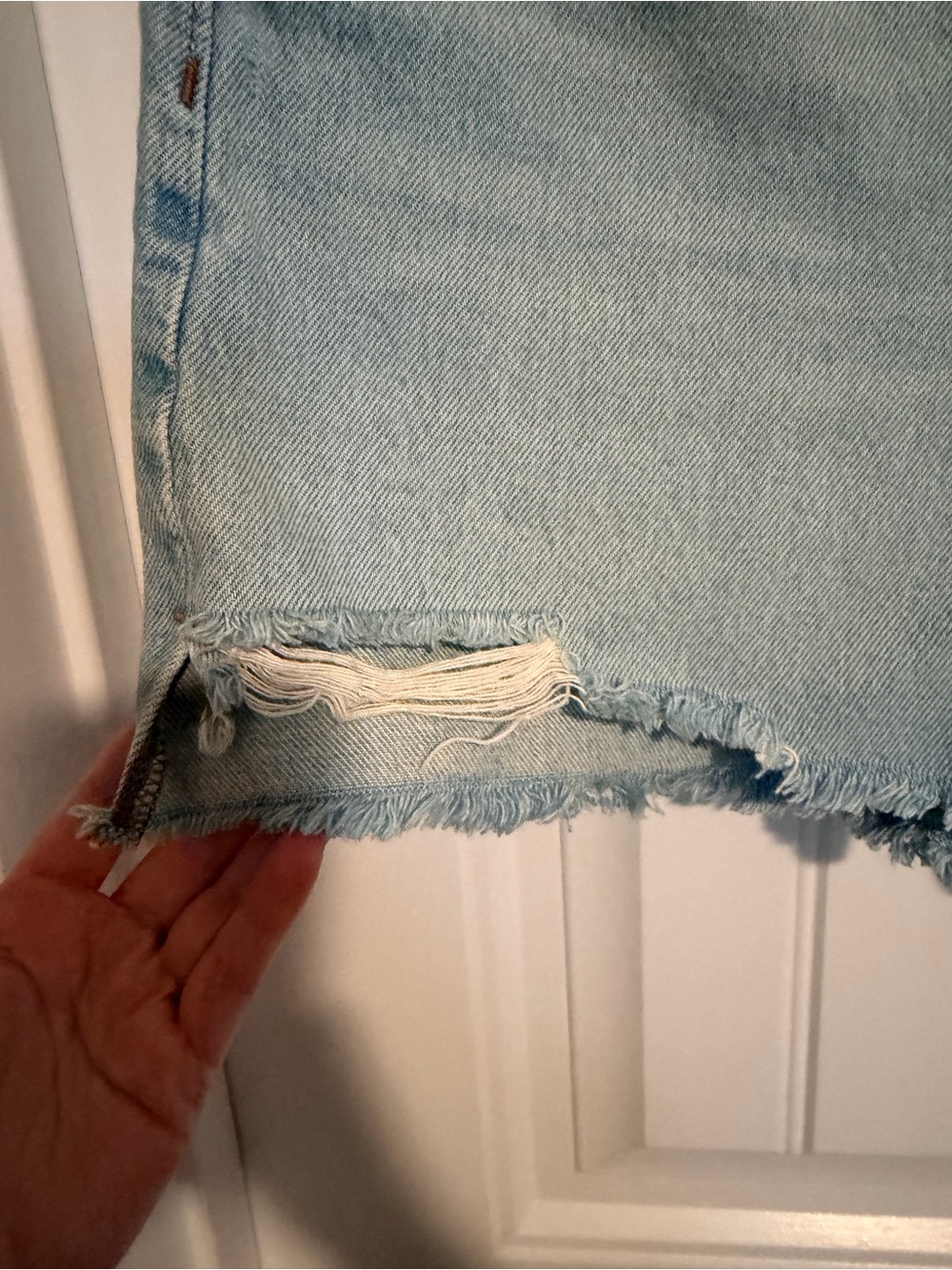 Madewell Relaxed Mid-Length Denim Shorts in Wengler Wash:
Step-Hem Edition 27 - Picture 12 of 12